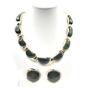 Green Lucite Choker & Earrings Gold Tone Screw Back LISNER Necklace Thermoset